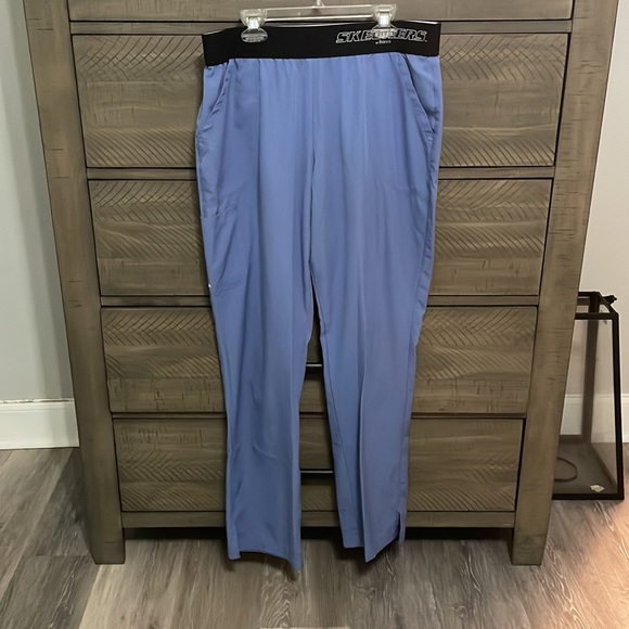 Skechers Scrub Set - Picture 7 of 9